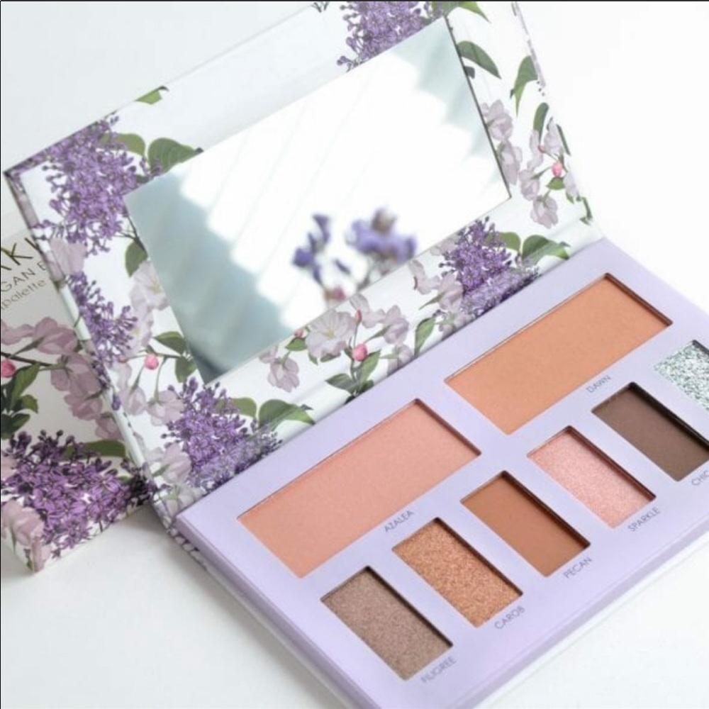 Sakura + Sage - Vegan Eyeshadow & Blush Palette - Picture 4 of 6